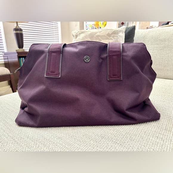 lululemon athletica Handbags - Lululemon Bag